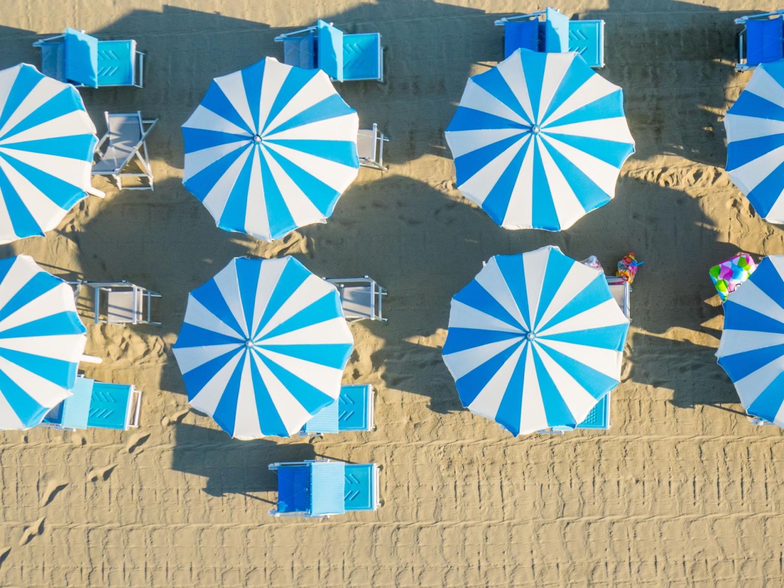 Spiaggia &ldquo;no kids&rdquo; a Milano Marittima, la lite si chiude con una stretta di mano