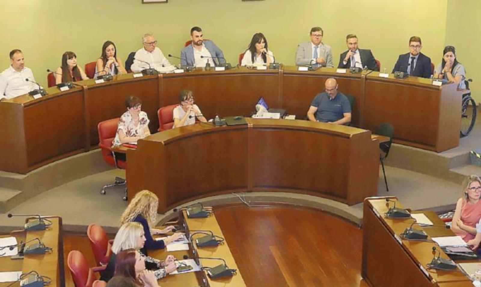 Palestina, l&rsquo;aula non decide