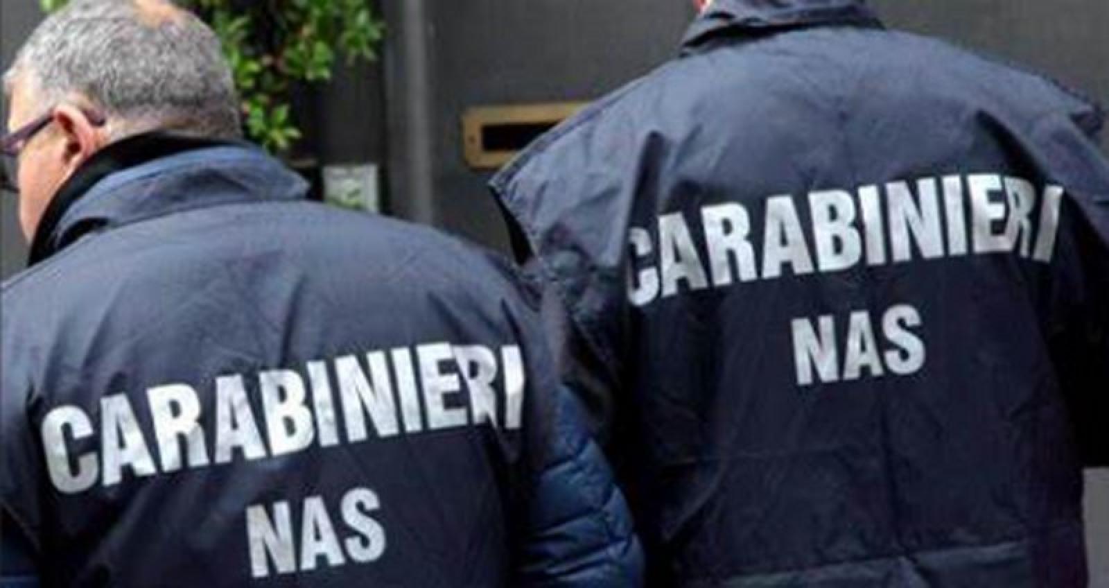 I Nas multano due negozi