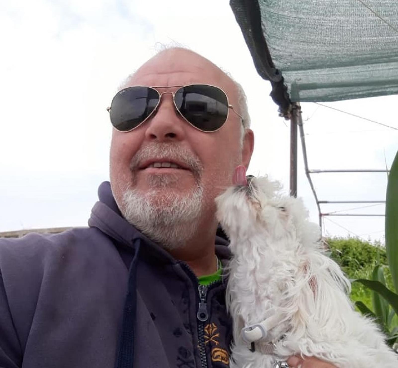 Addio Massimo, che parlava con i cani