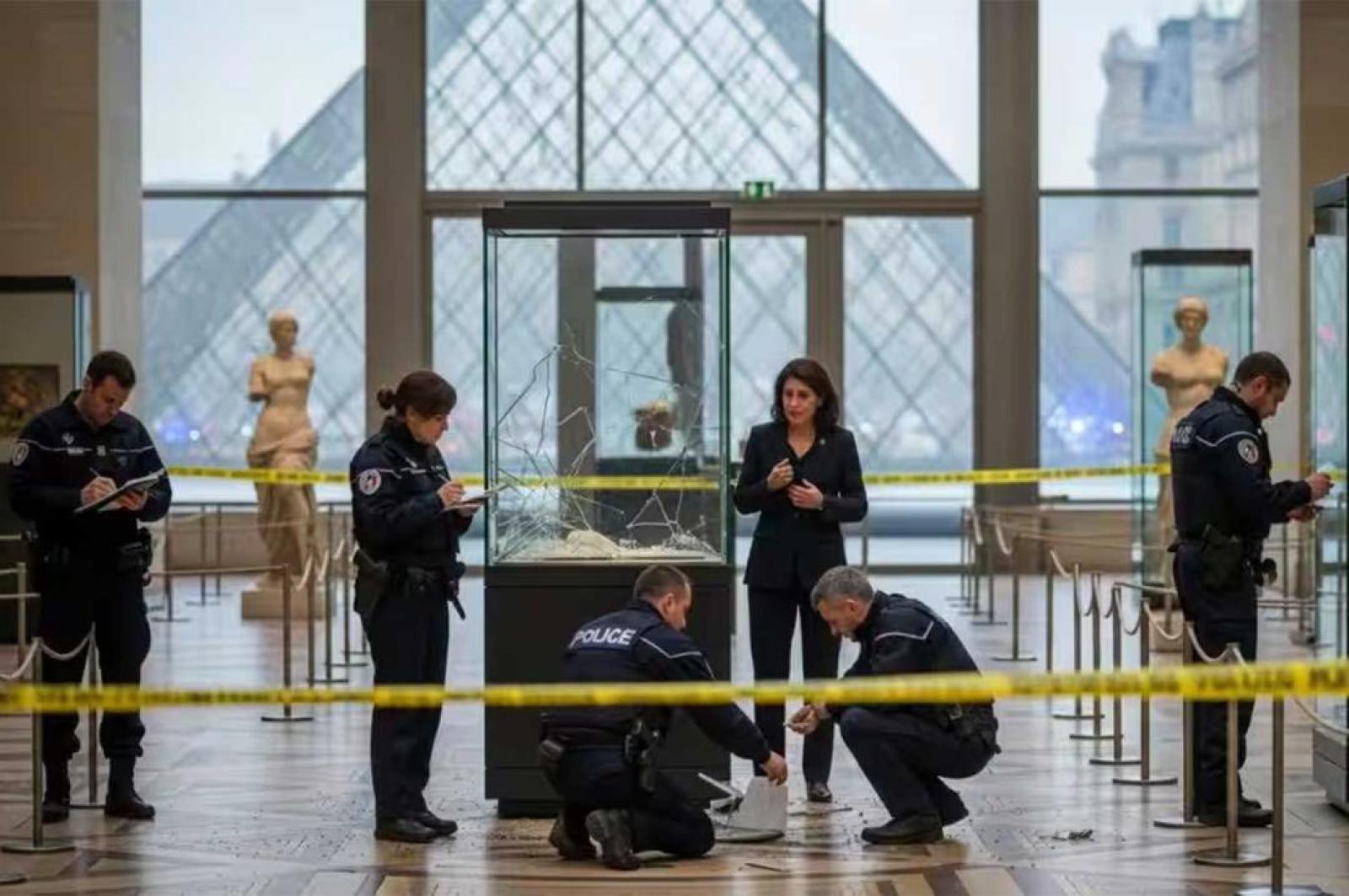 Rapina al Louvre: un colpo audace al cuore della cultura mondiale