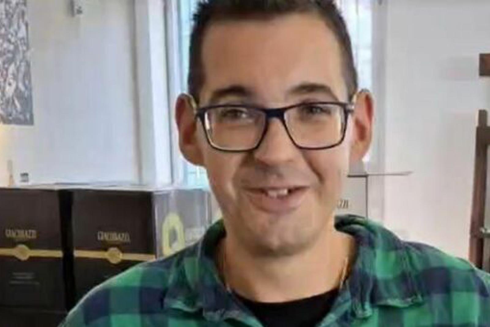 Picchiato alla sagra, muore a 39 anni