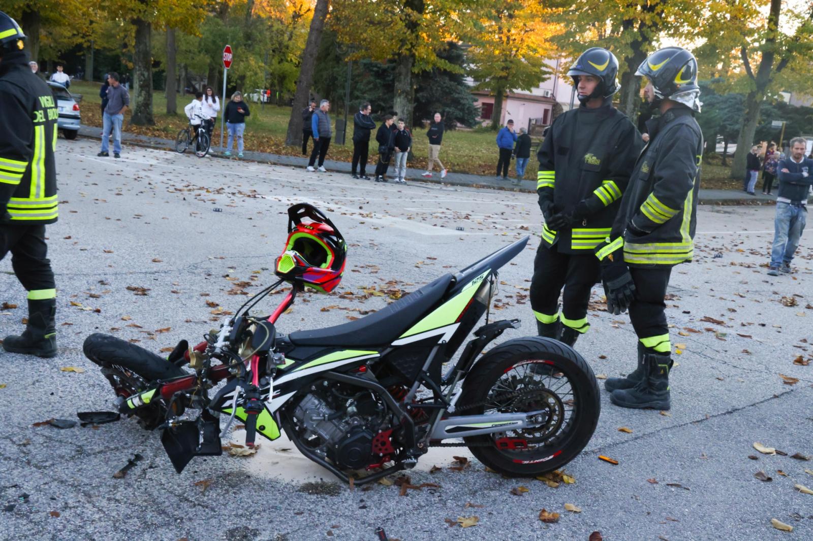 Operato il 19enne ferito in moto