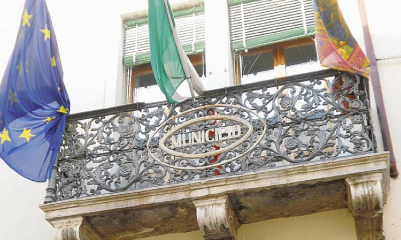 &ldquo;Uffici comunali, no ai volontari&rdquo;