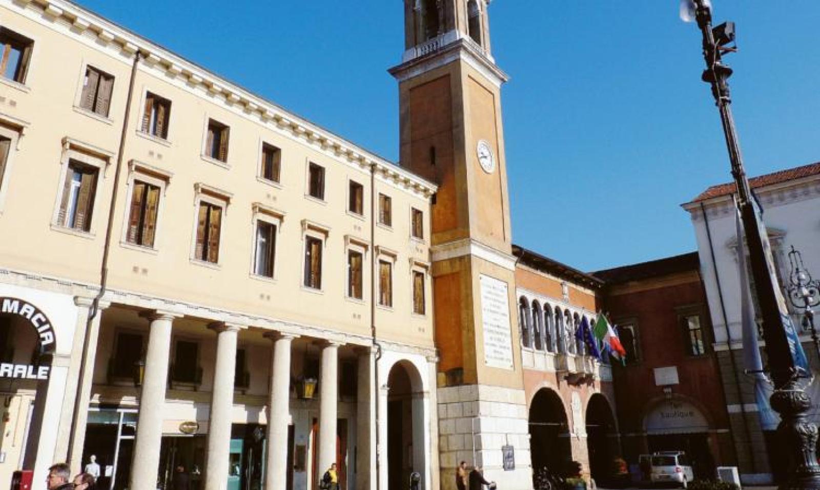 Una nuova facciata per il Comune