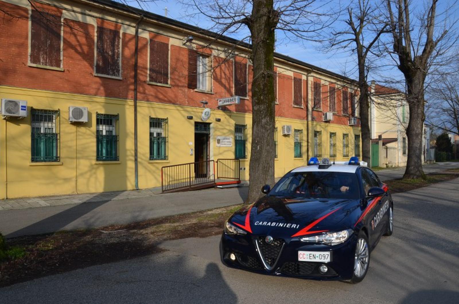 Si mette alla guida senza avere la patente