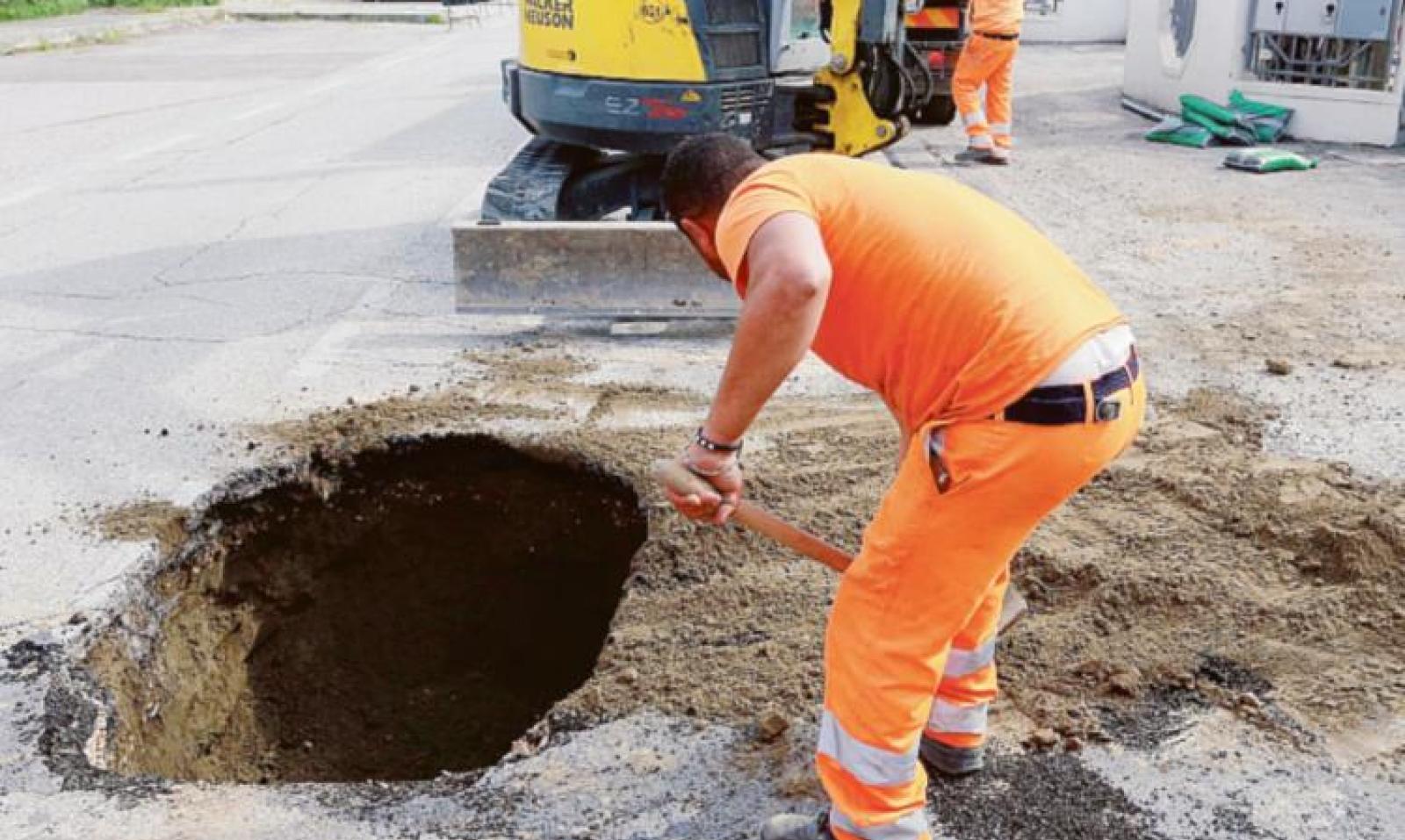 Asfaltature in via Chiarugi