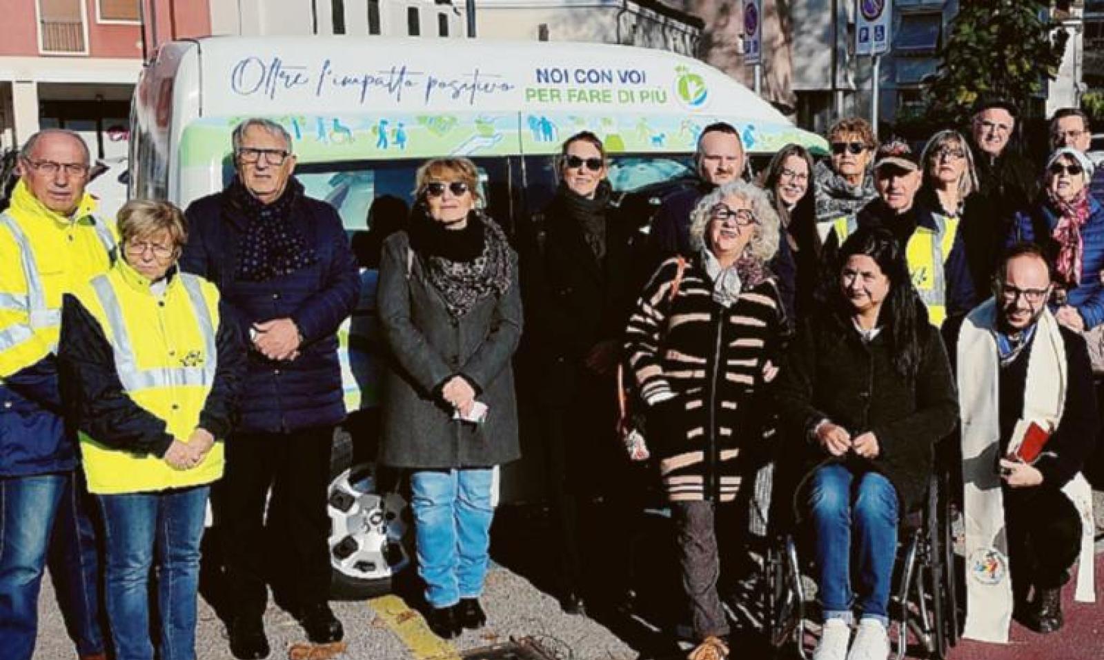 Pulmino nuovo per l&rsquo;Anteas