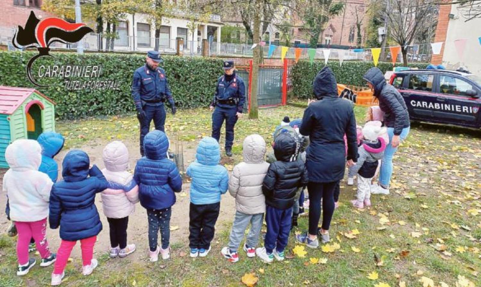 Festa degli alberi con i forestali