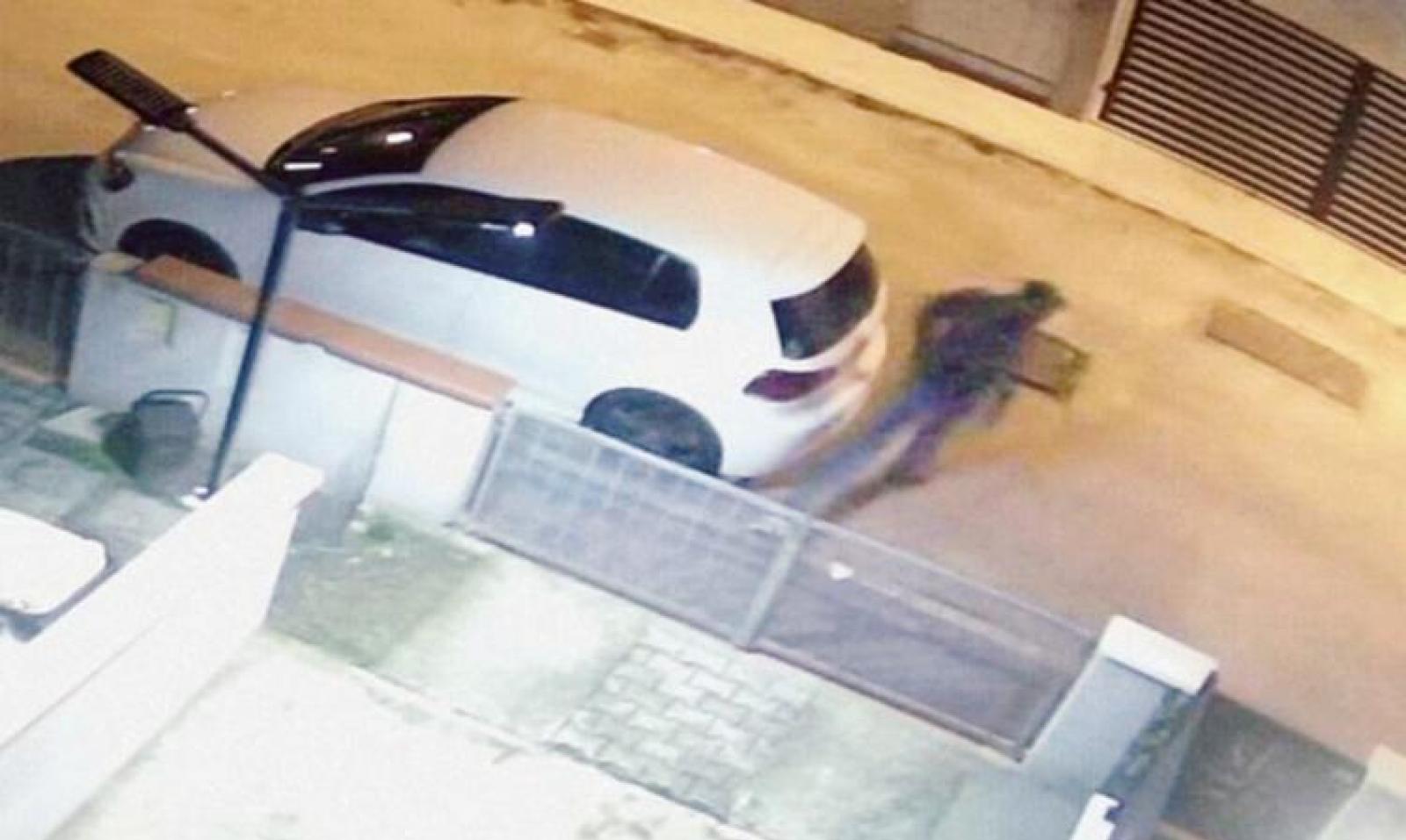 Raid notturno in quattro case