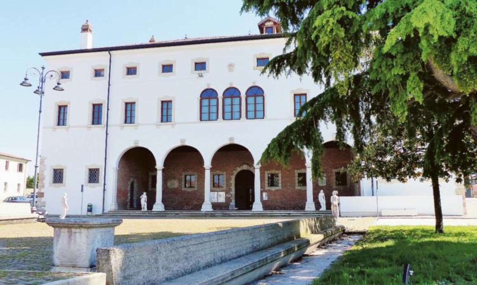 Commercio, il distretto al palo