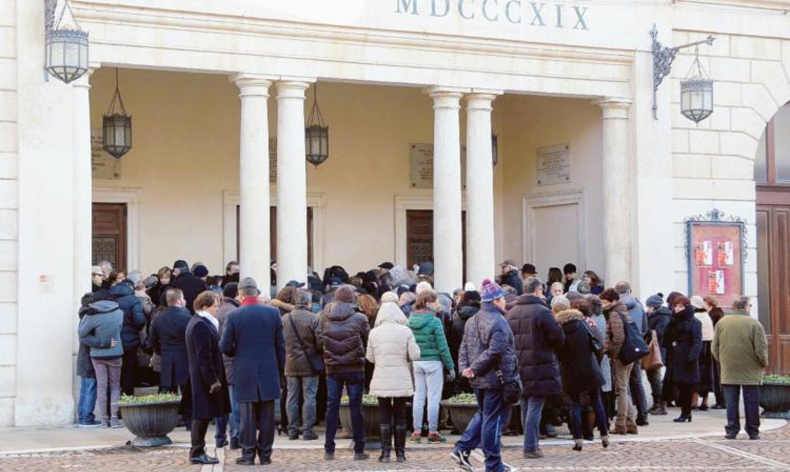 Teatro Sociale, &egrave; boom di candidati