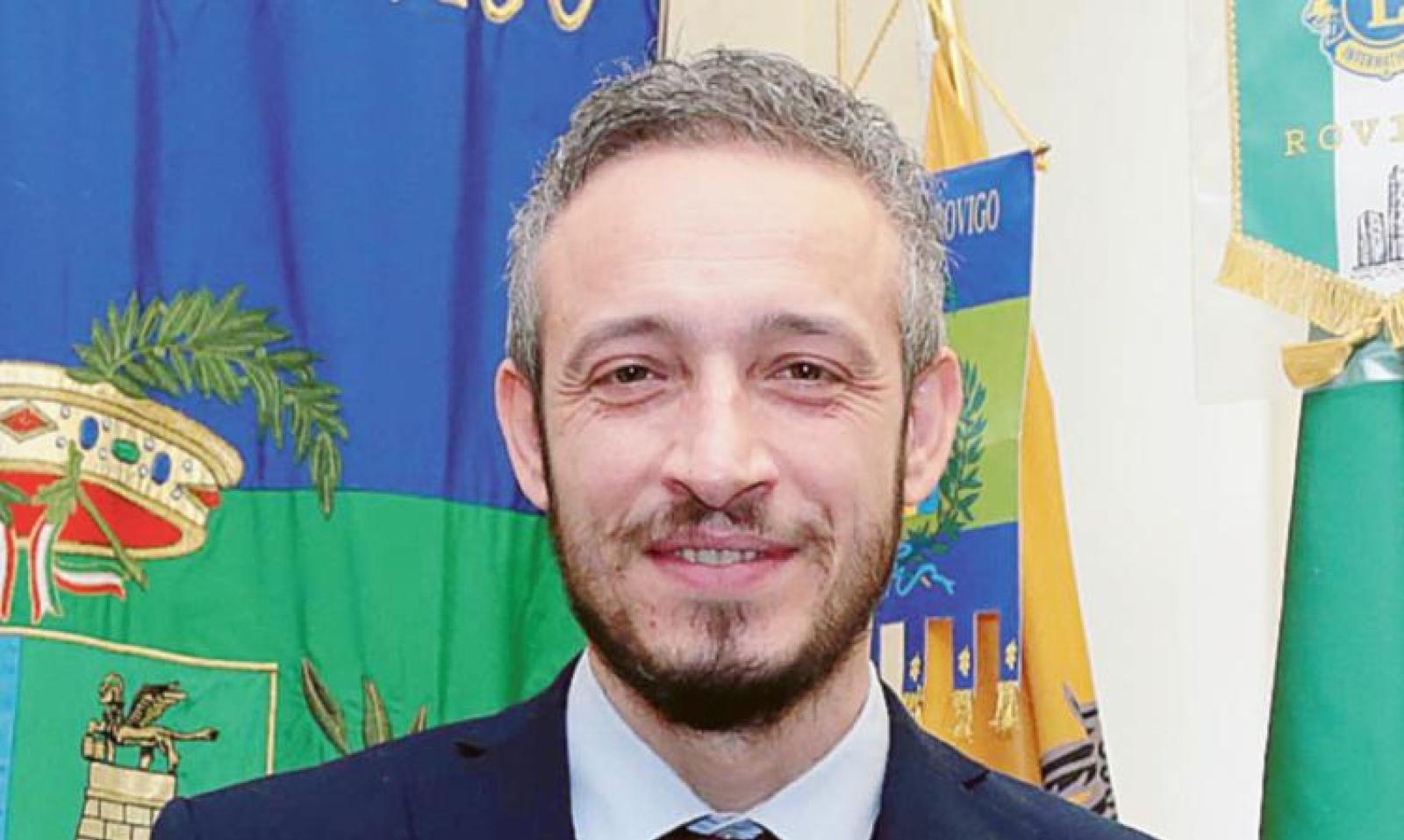 Provincia, una poltrona per tre