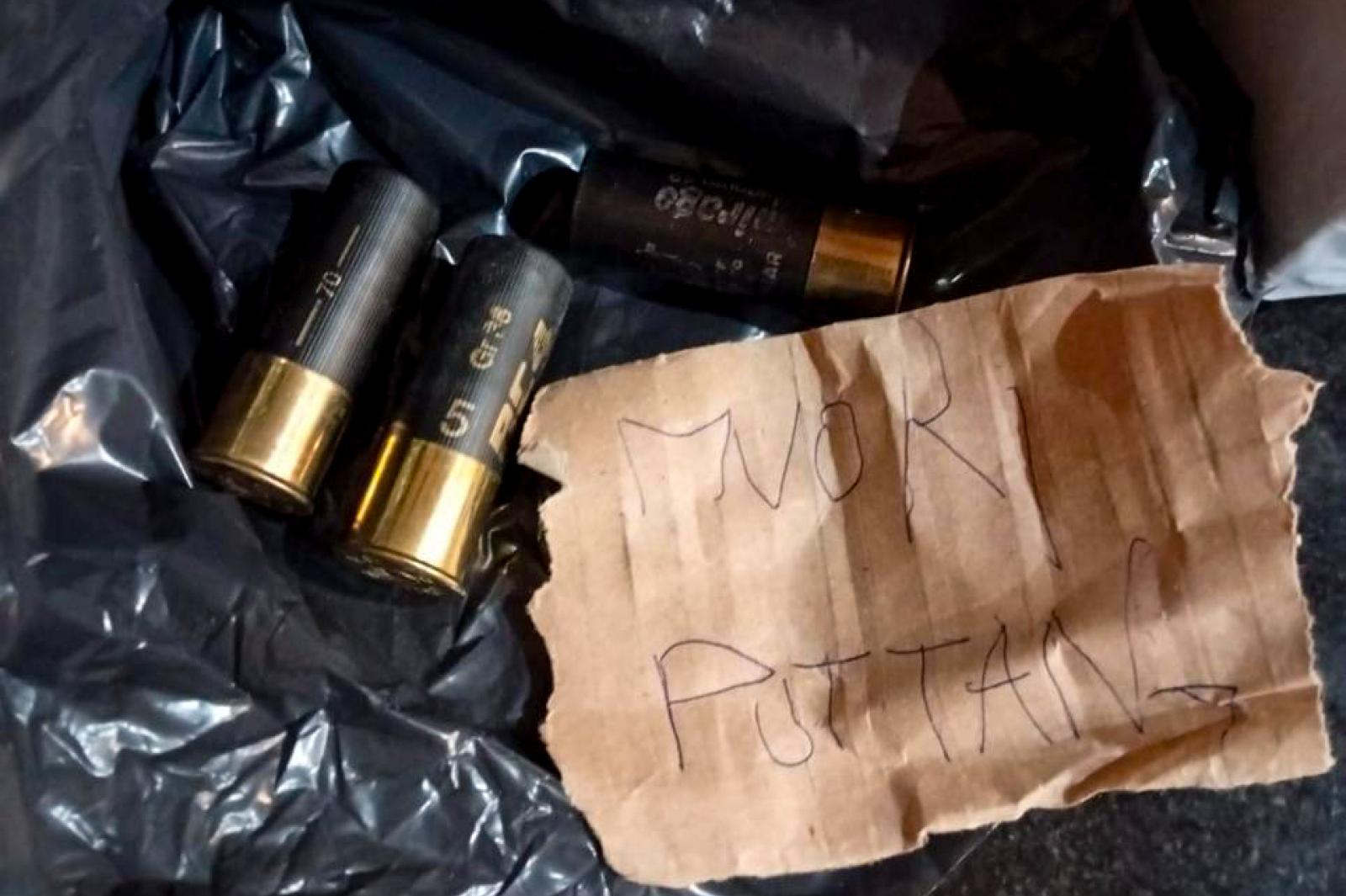 Proiettili e minacce contro la volontaria anti bracconaggio