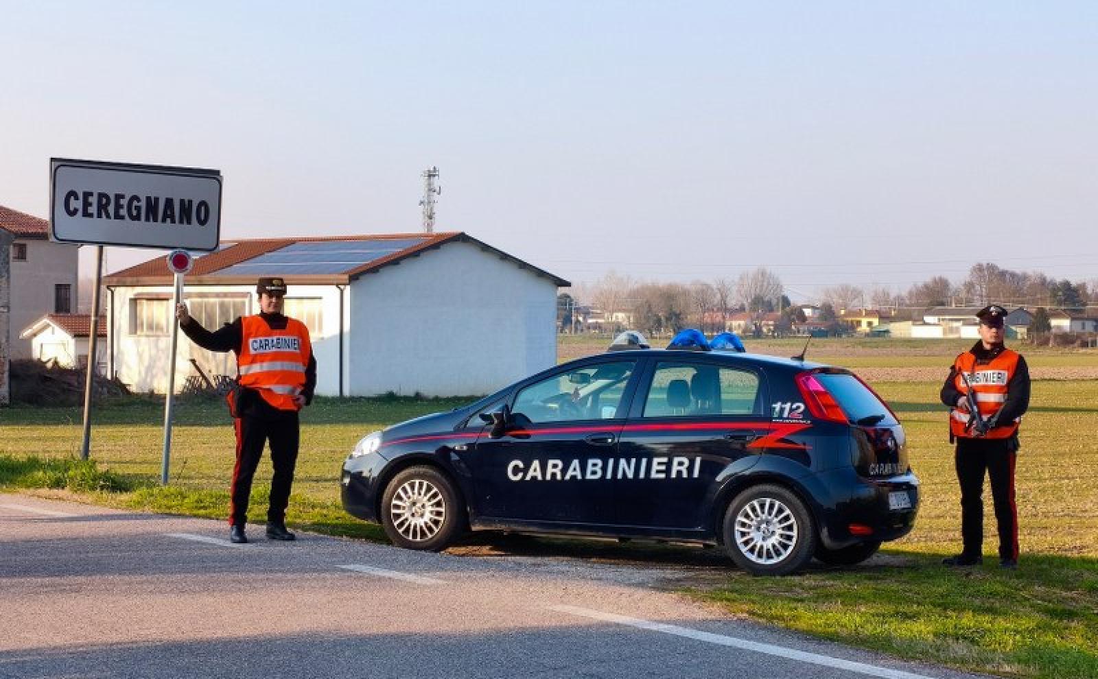 Era nascosto nel cortile della ex, armato