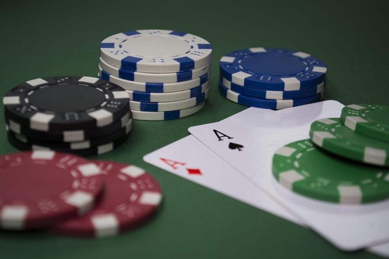 Il poker online diventa parte della vita quotidiana nelle comunit&agrave; italiane