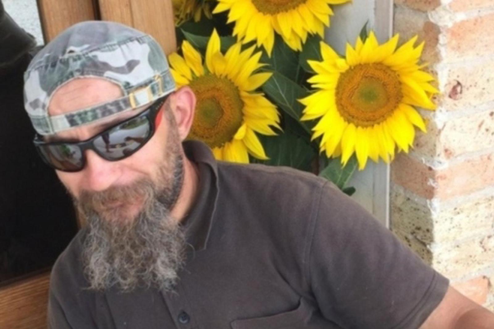 Paolo riposer&agrave; assieme ai suoi amati cani