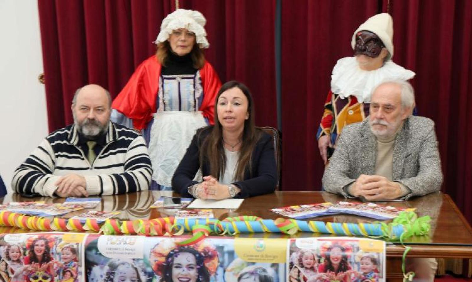 Maschere, divertimento e teatranti