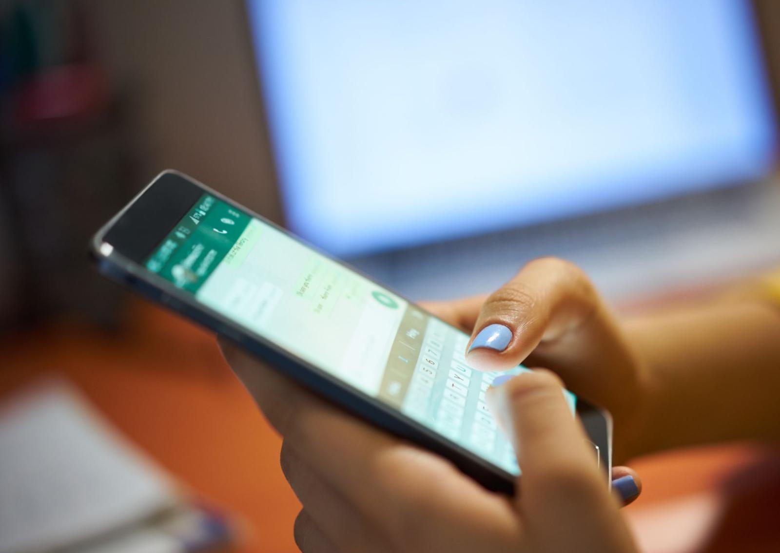 WhatsApp accusa la Russia di voler bloccare l'app