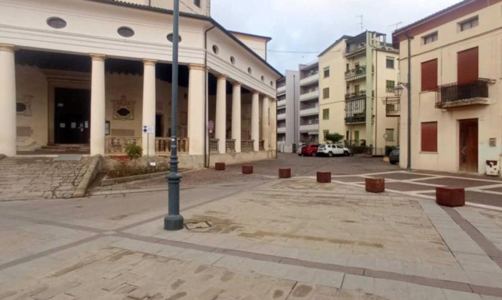 La Rotonda liberata dalle auto