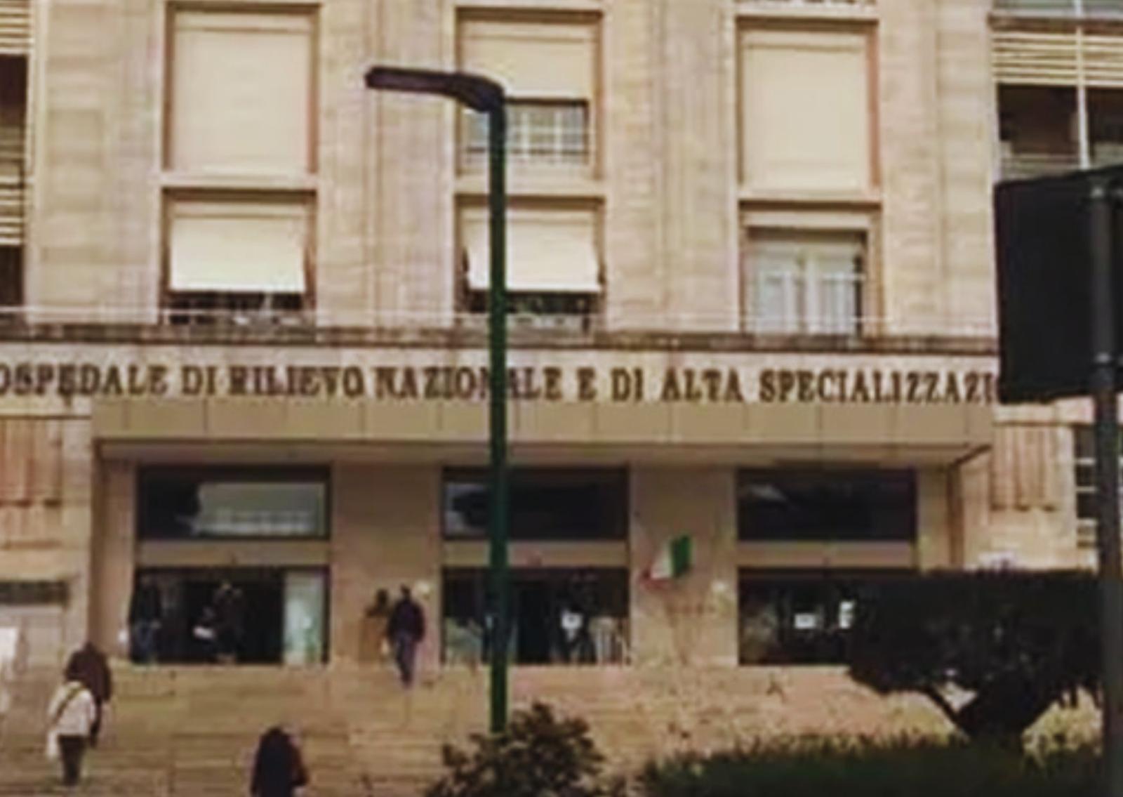 Cuore bruciato, bambino in fin di vita