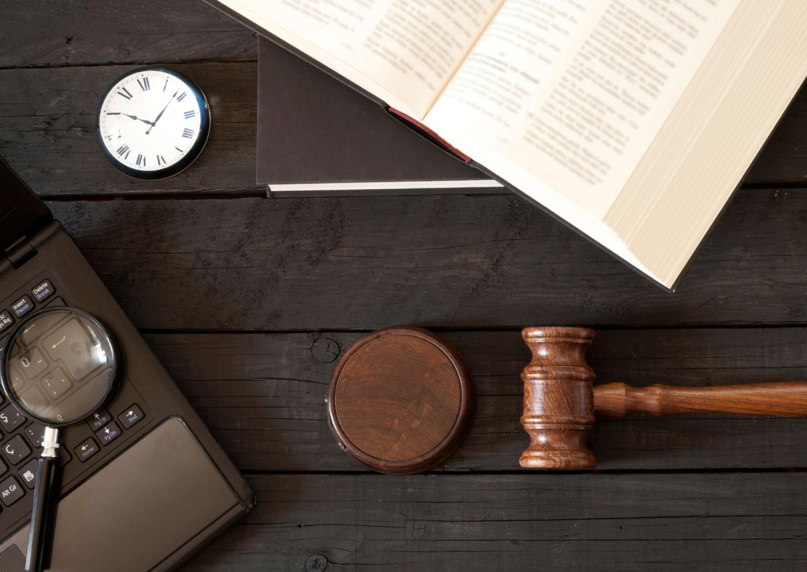 Antisemitismo, legge in bilico