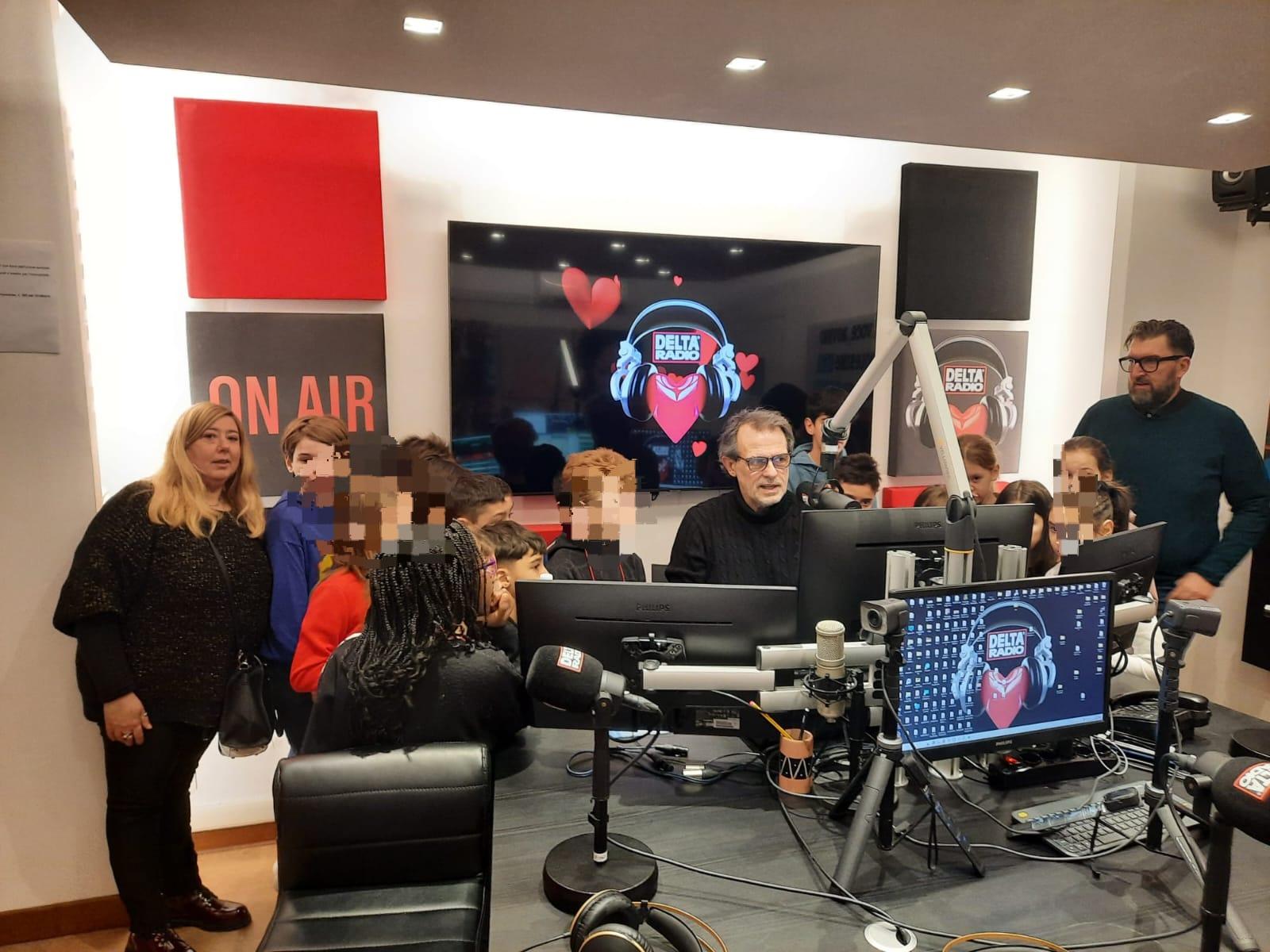 I bambini della Stella Polare in visita in redazione