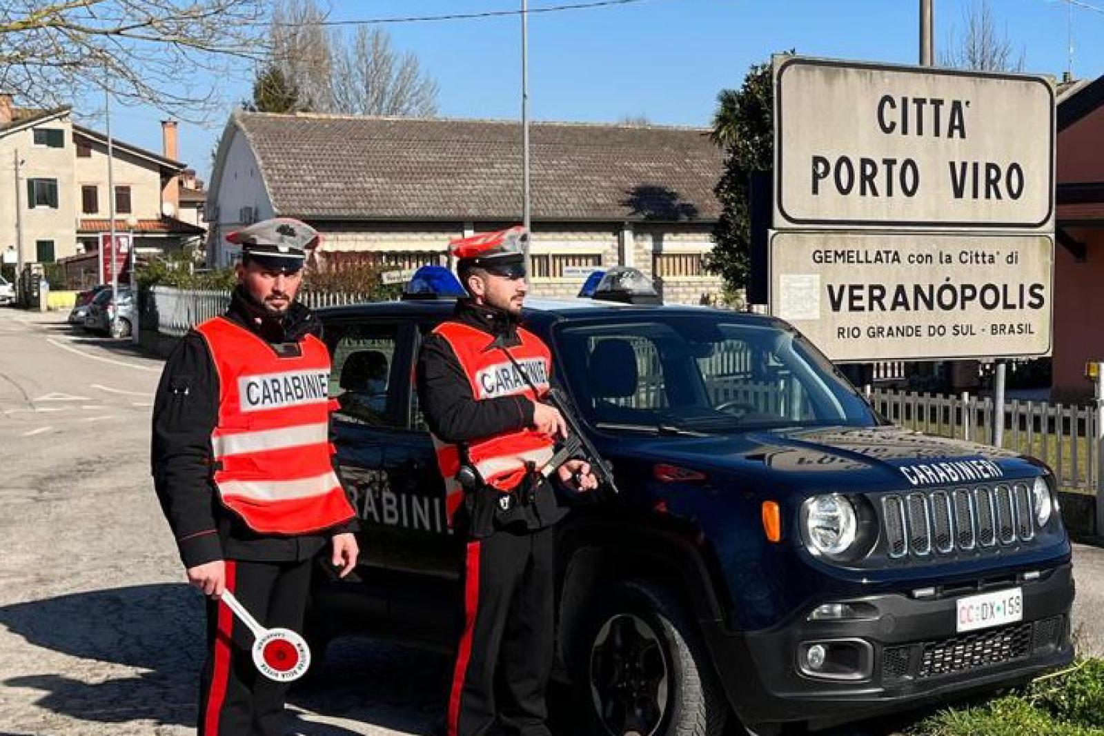 Evade per andare a fare la spesa: arrestato