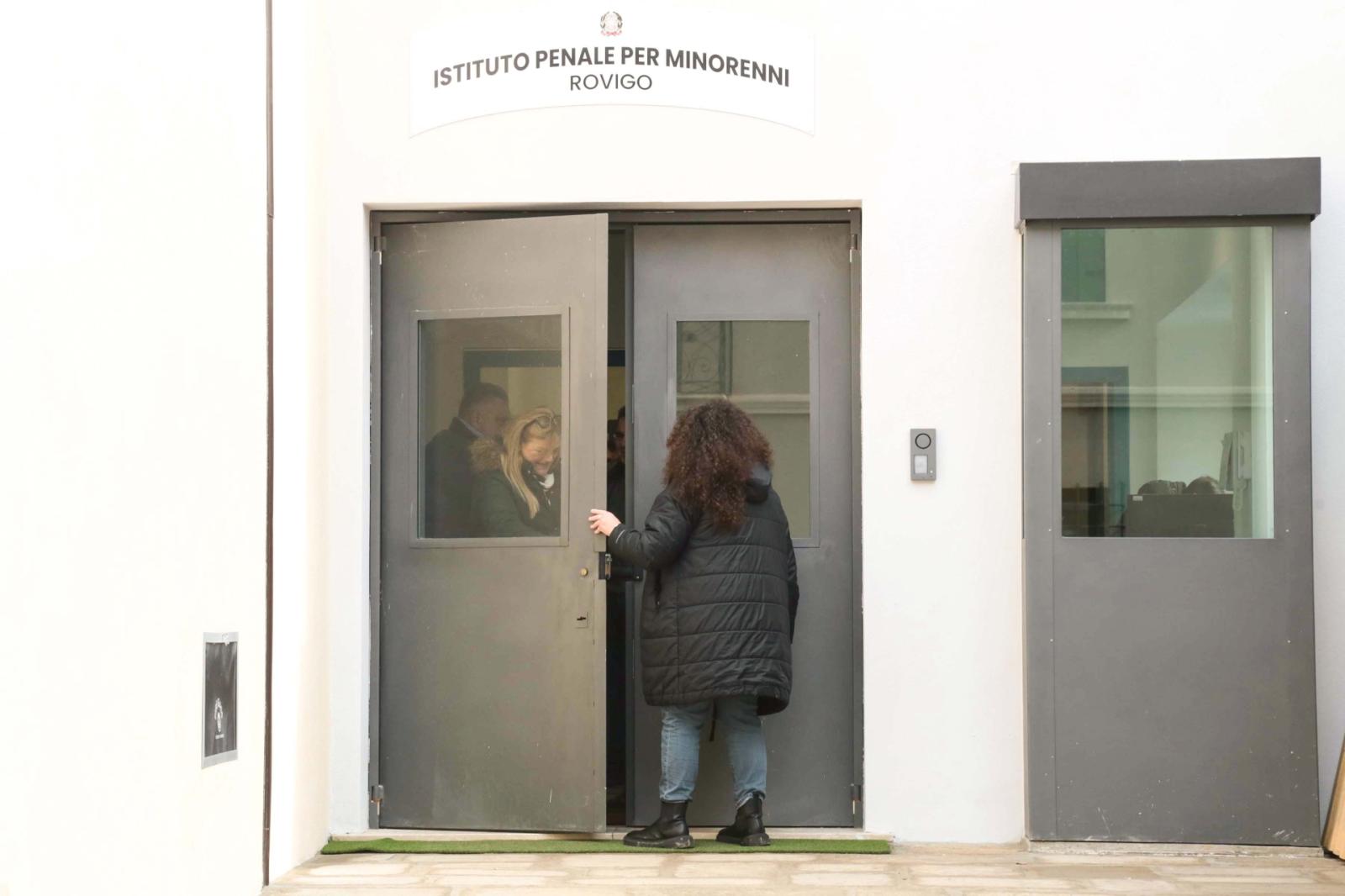 "Solo chi non sa nulla della citt&agrave; pu&ograve; esserne felice..."