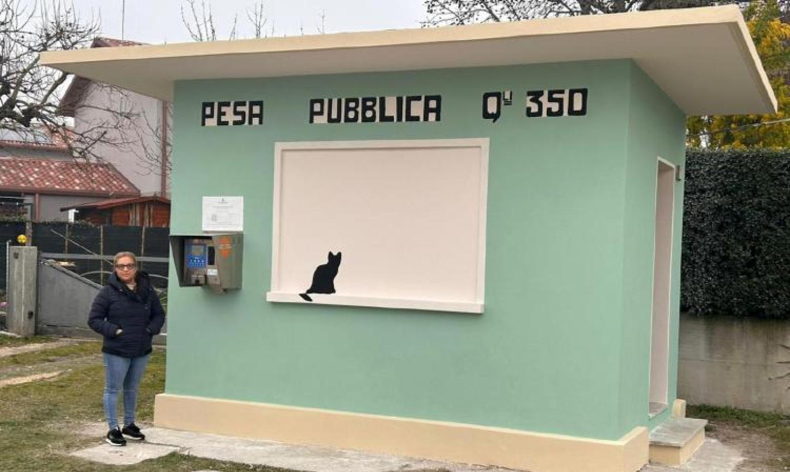 Sistemata e tinteggiata, ora la pesa &egrave; come nuova