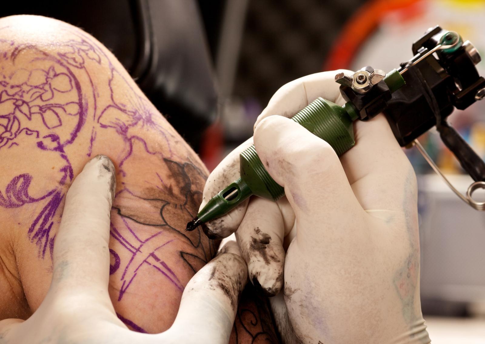 Tatuaggio sulla caviglia: esclusa