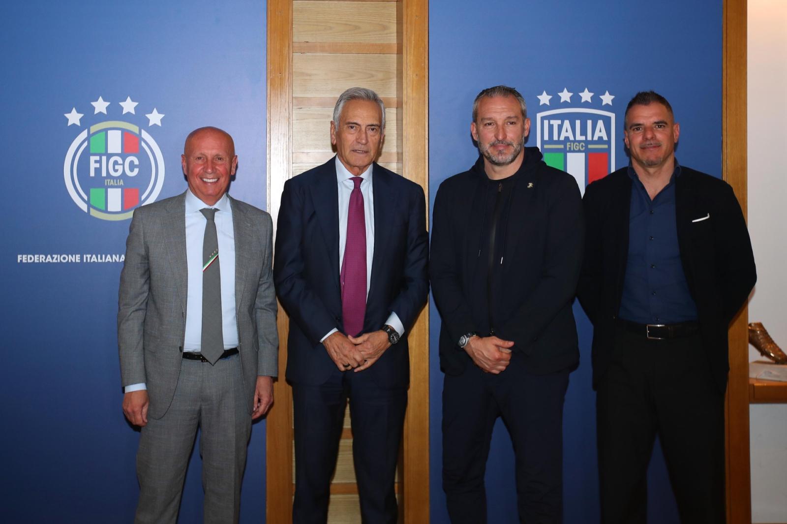 Crisi Figc, pressing politico su Gravina