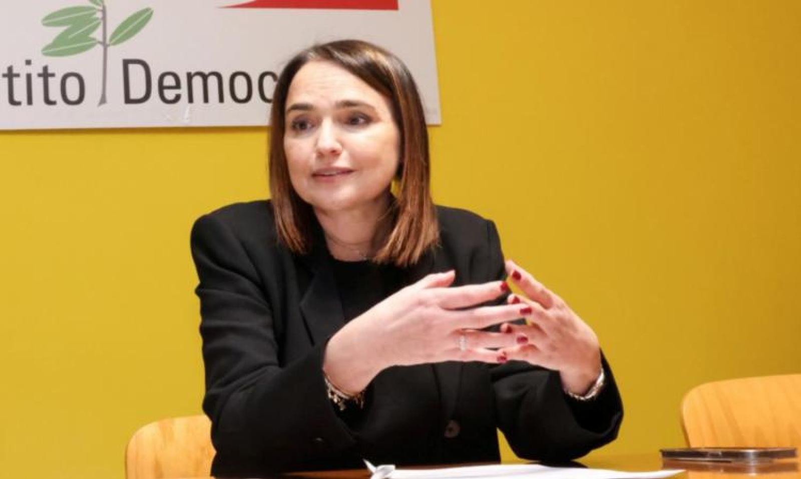 Minacce e offese a Nadia Romeo