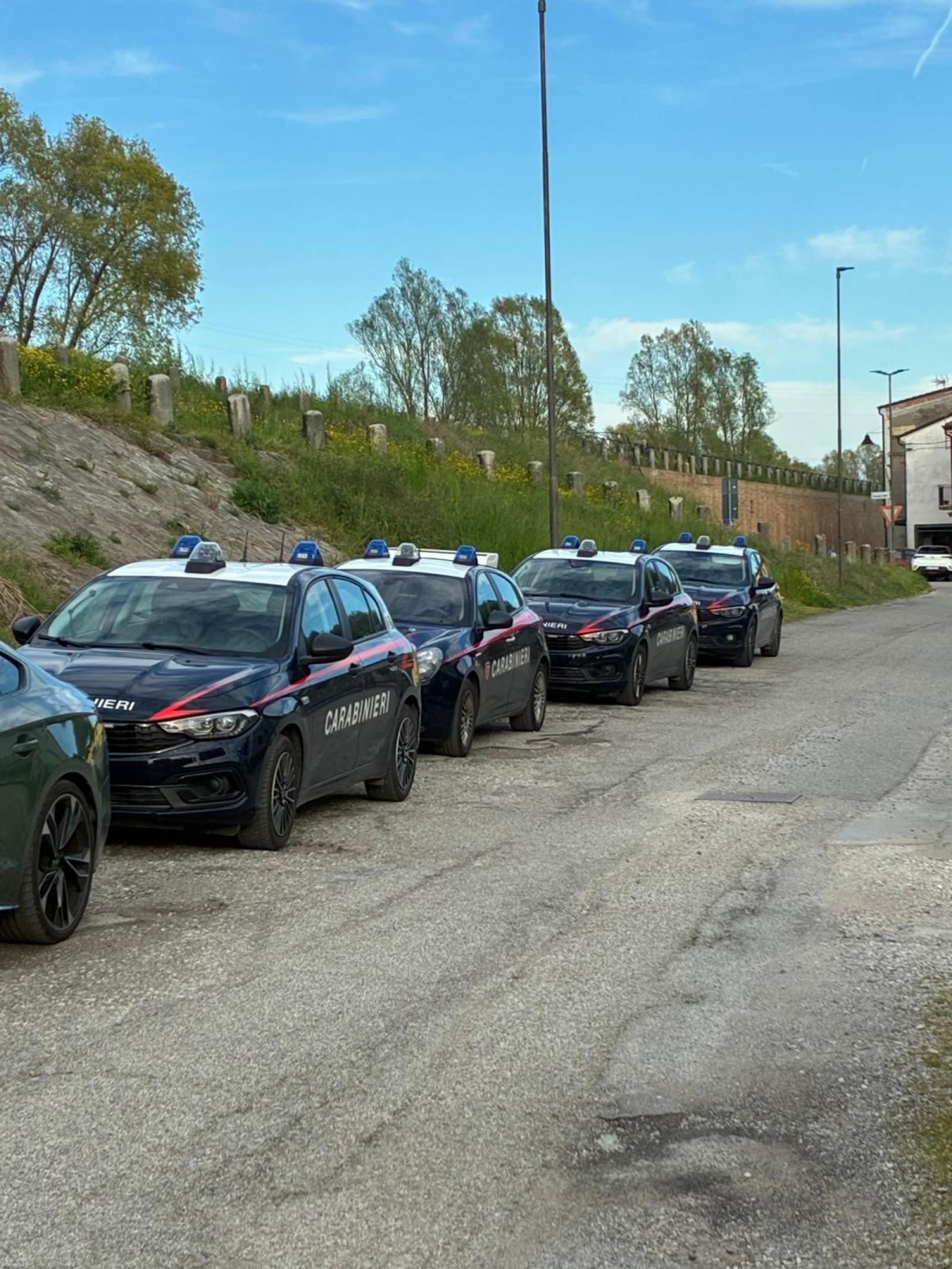 Casa occupata, residenti esasperati