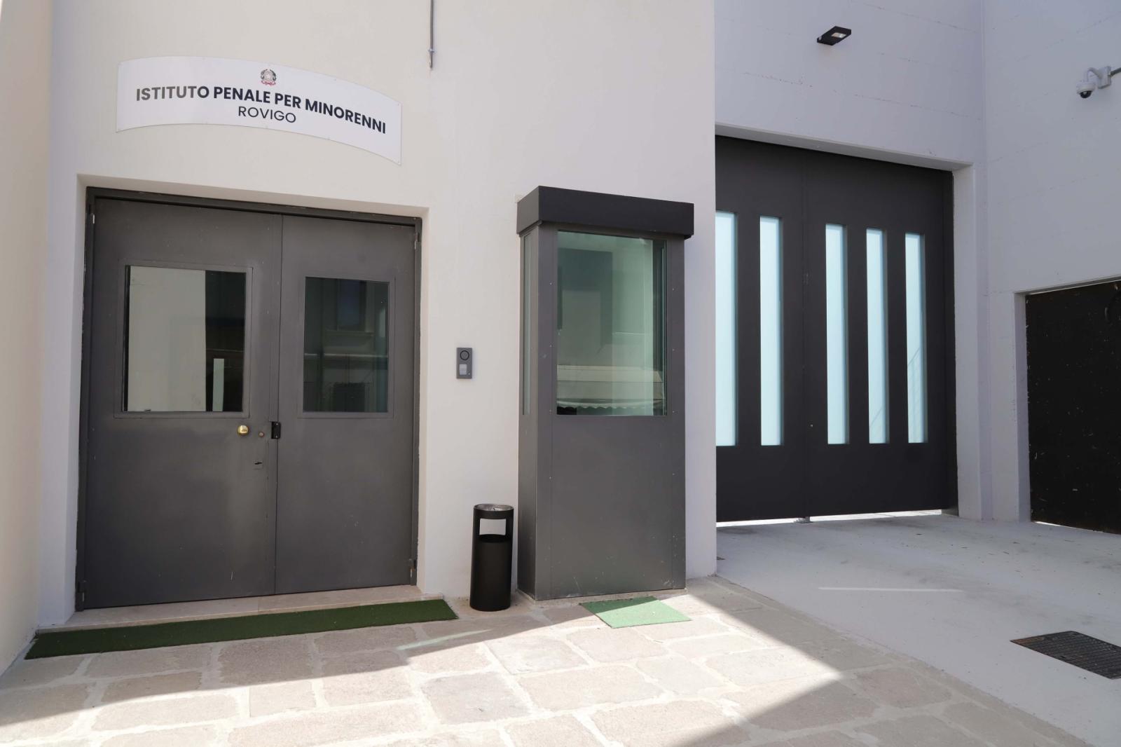 "Carcere minorile, mancano personale, infermieri, servizi e sicurezza"