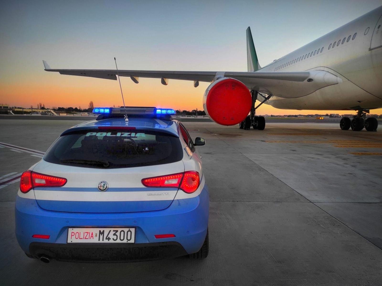 Espulso si rifugia in hotel: trovato e rispedito in Albania