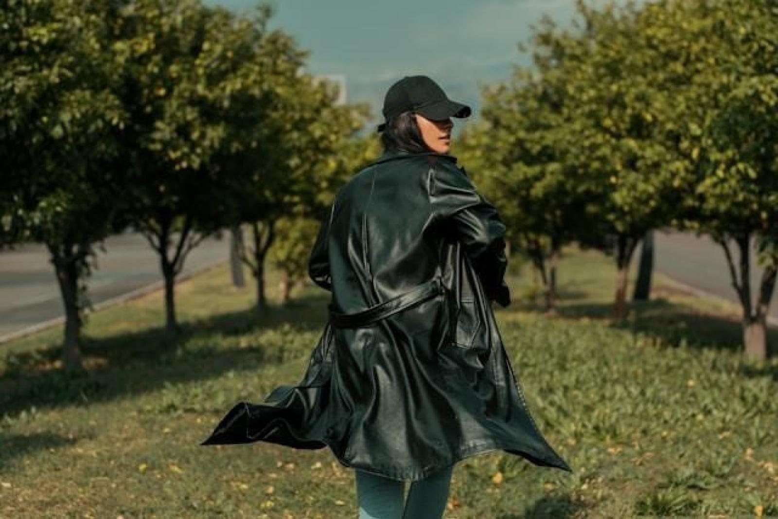 Stile Grunge-Chic ad Aprile: perch&eacute; il capospalla in pelle &egrave; il re della mezza stagione