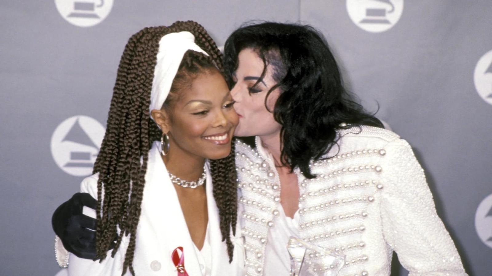 &ldquo;Michael&rdquo;, assente Janet Jackson: il caso divide fan e famiglia