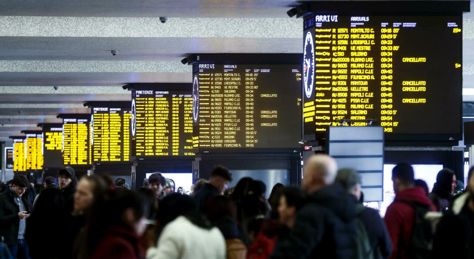 Sciopero generale il 1&deg; maggio, servizi a rischio in tutta Italia
