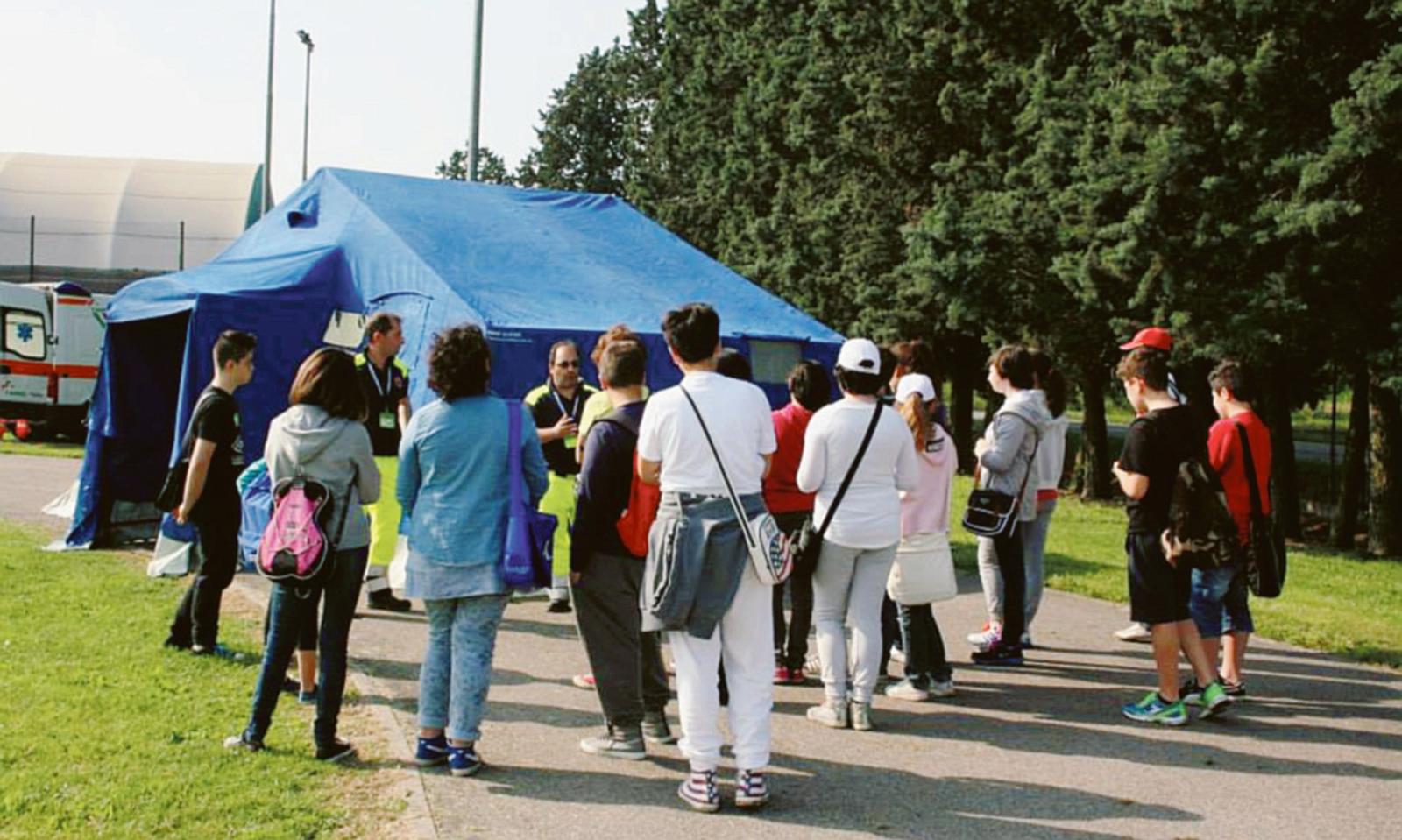 La Protezione civile entra in classe