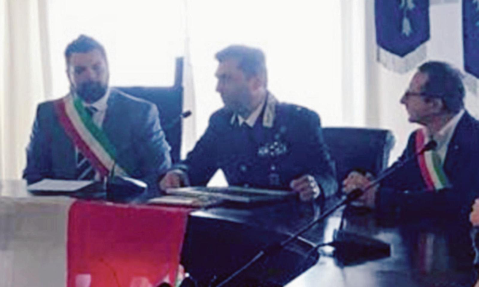 Il saluto al comandante Marinelli