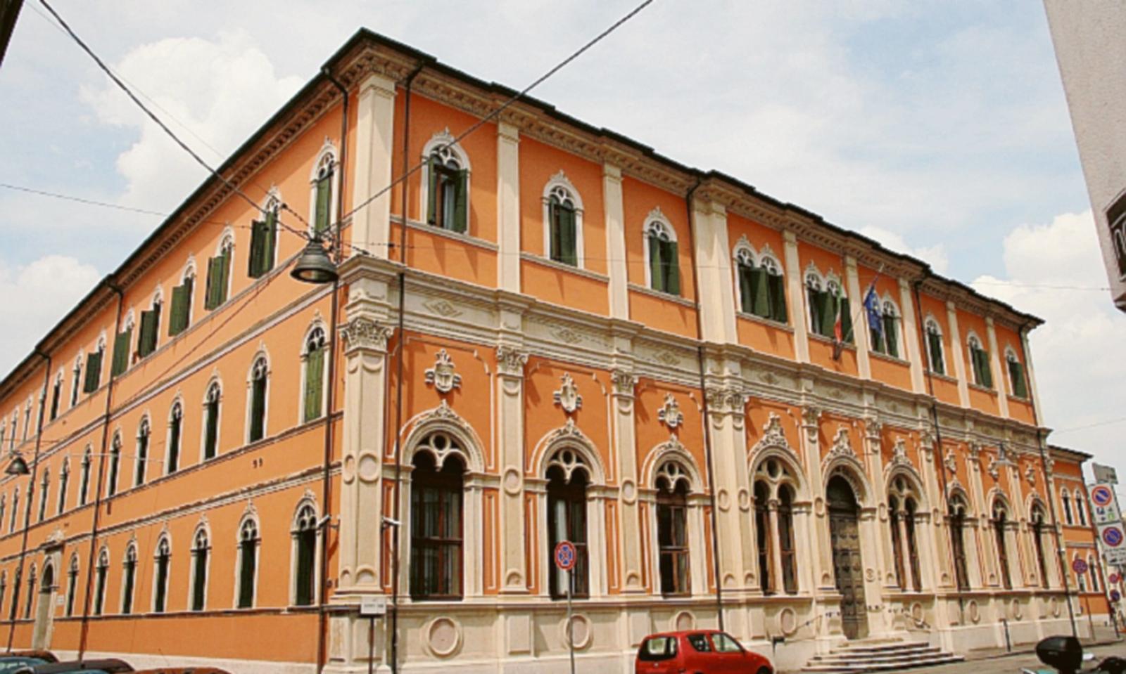 Condannati a un anno  ricettazione