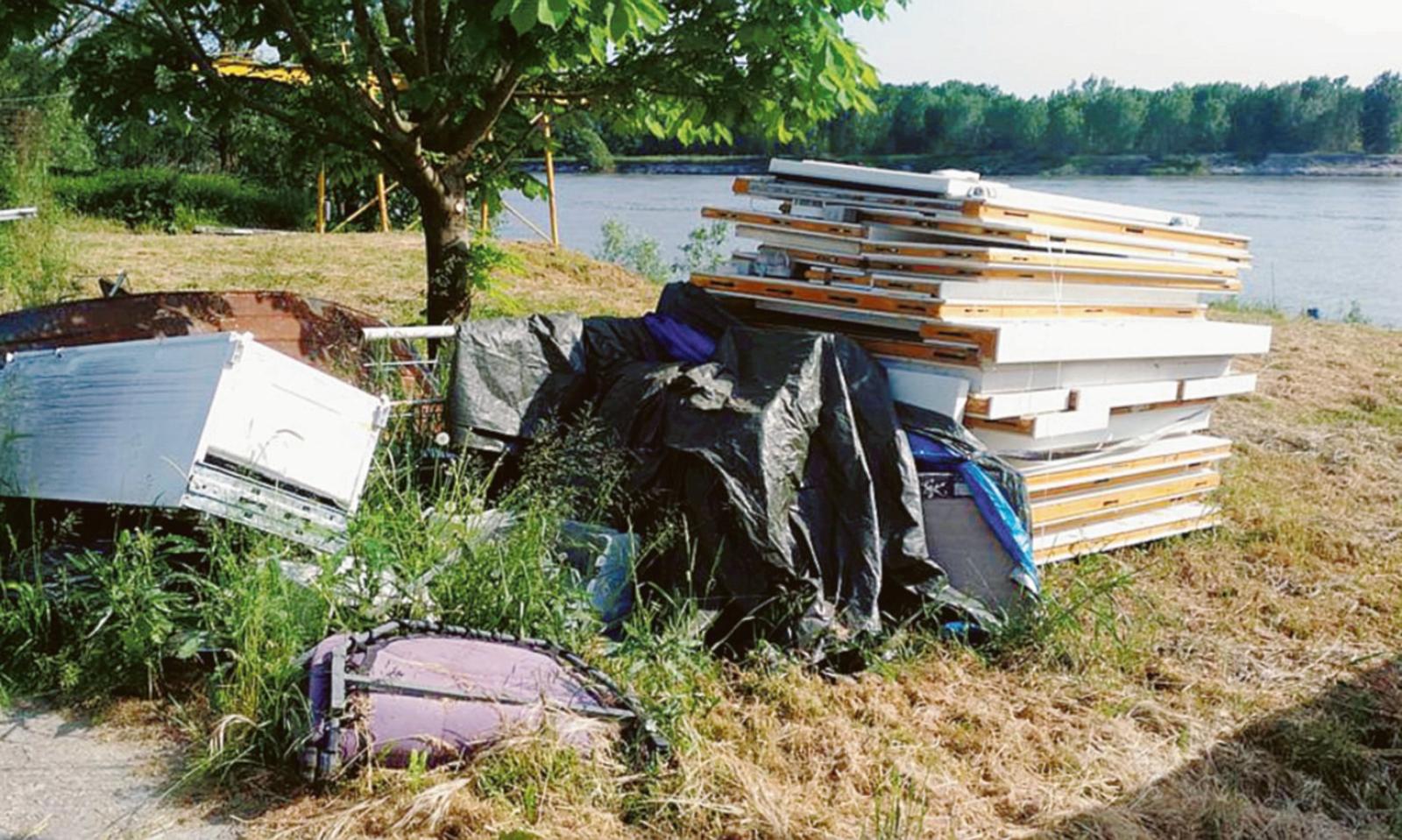 Un&rsquo;altra discarica a cielo aperto in riva al Po