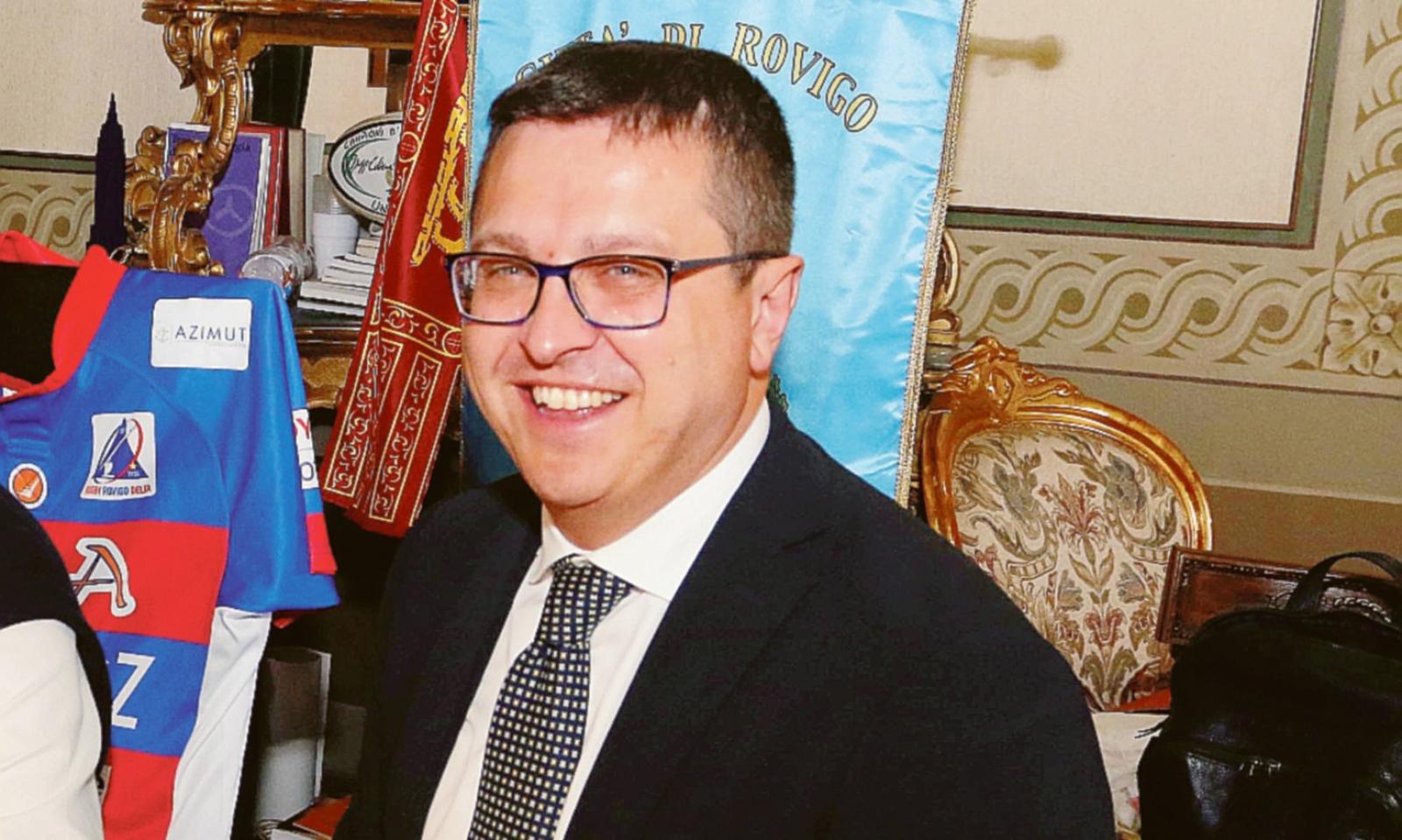 Burocrazia lumaca, Bimbatti attacca: &ldquo;L&rsquo;assessore si dimetta&rdquo;