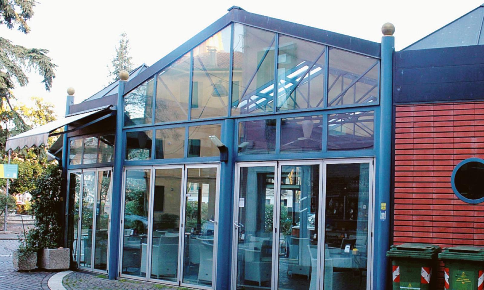 Chiosco, Comune in un vicolo cieco