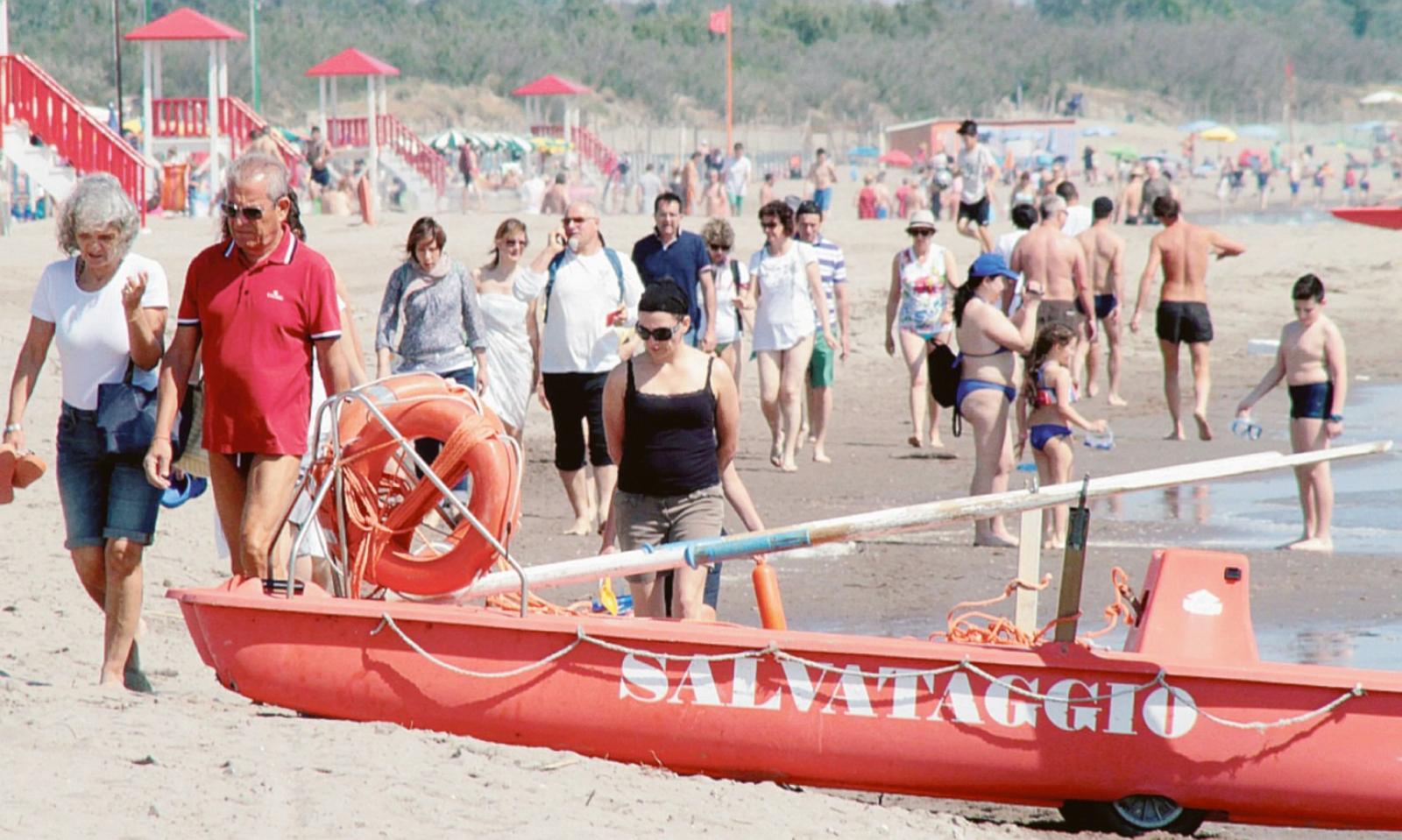 Sulle spiagge &egrave; gi&agrave; piena estate