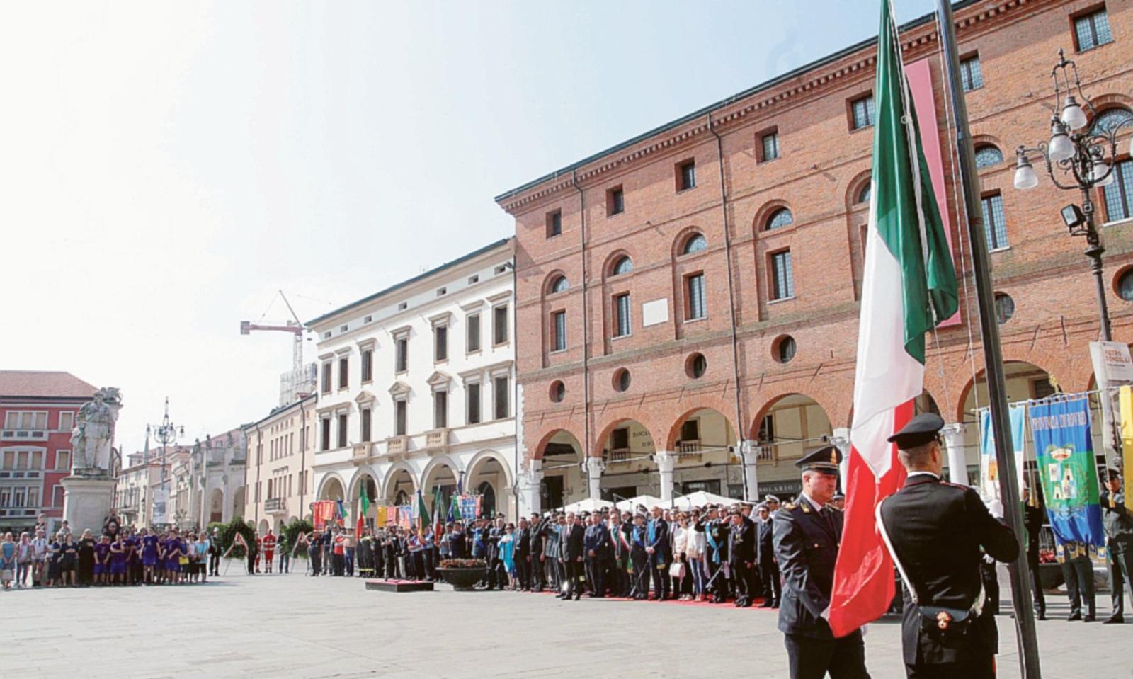 Due giugno, festa e contestazione