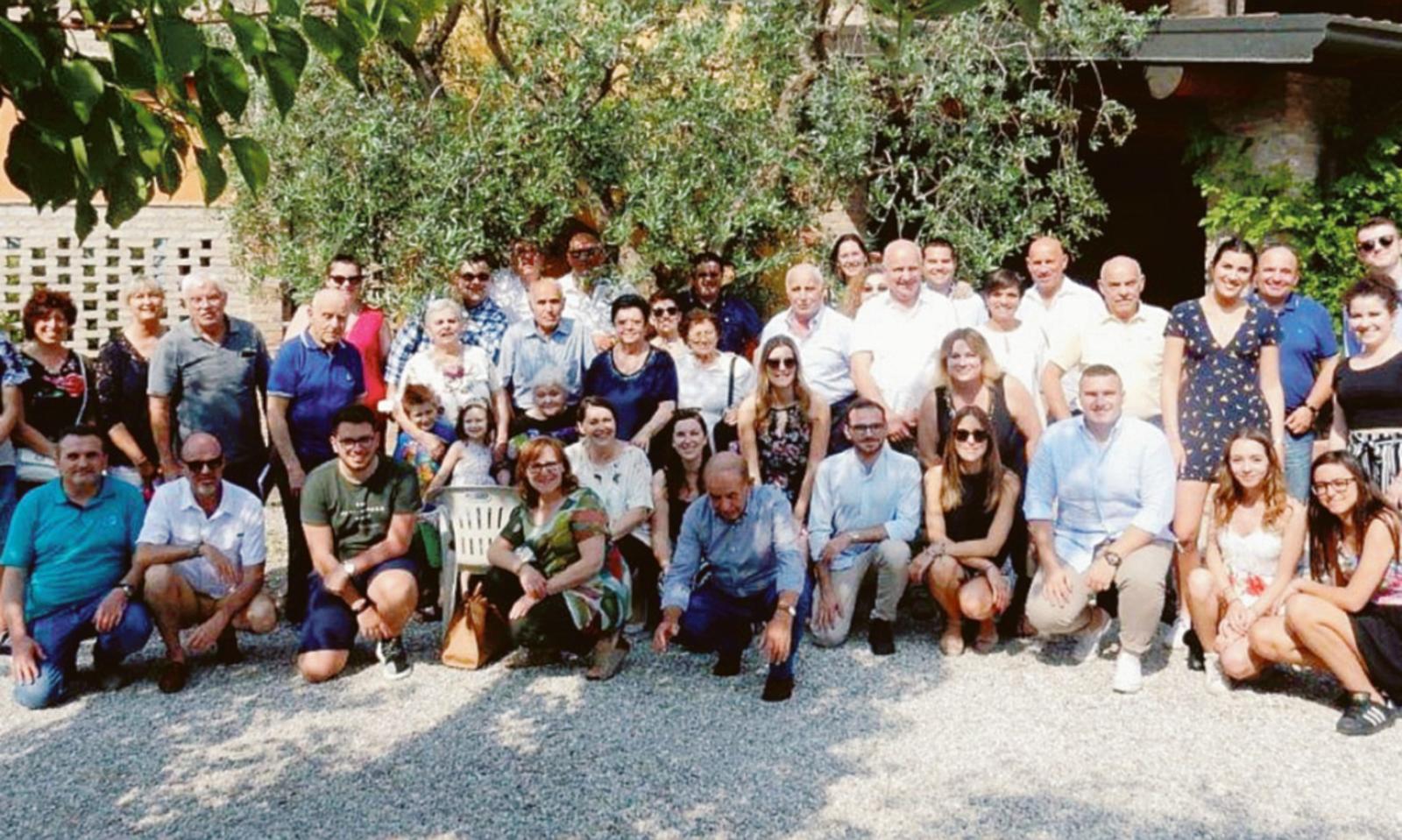 La grande famiglia Dolcetto si &egrave; ritrovata in riva al lago