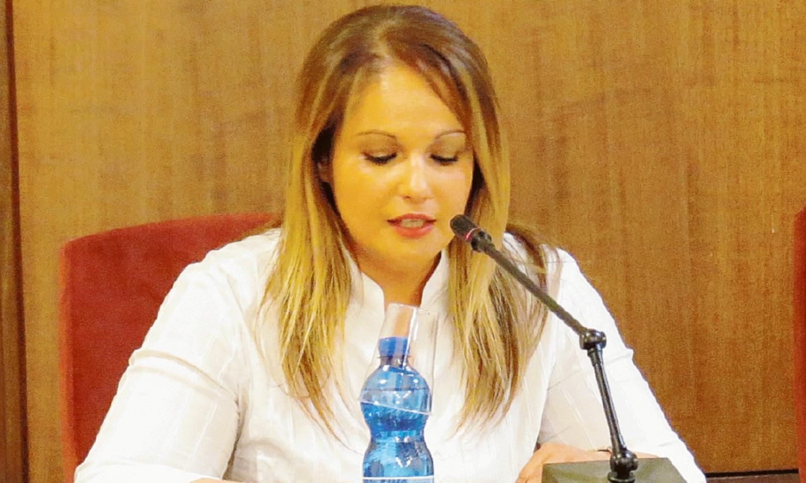 Pd, &ldquo;s&igrave;&rdquo; alla fusione... con calma