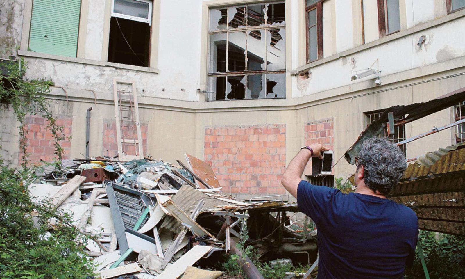 Lo strano harakiri sul &ldquo;mostro&rdquo;